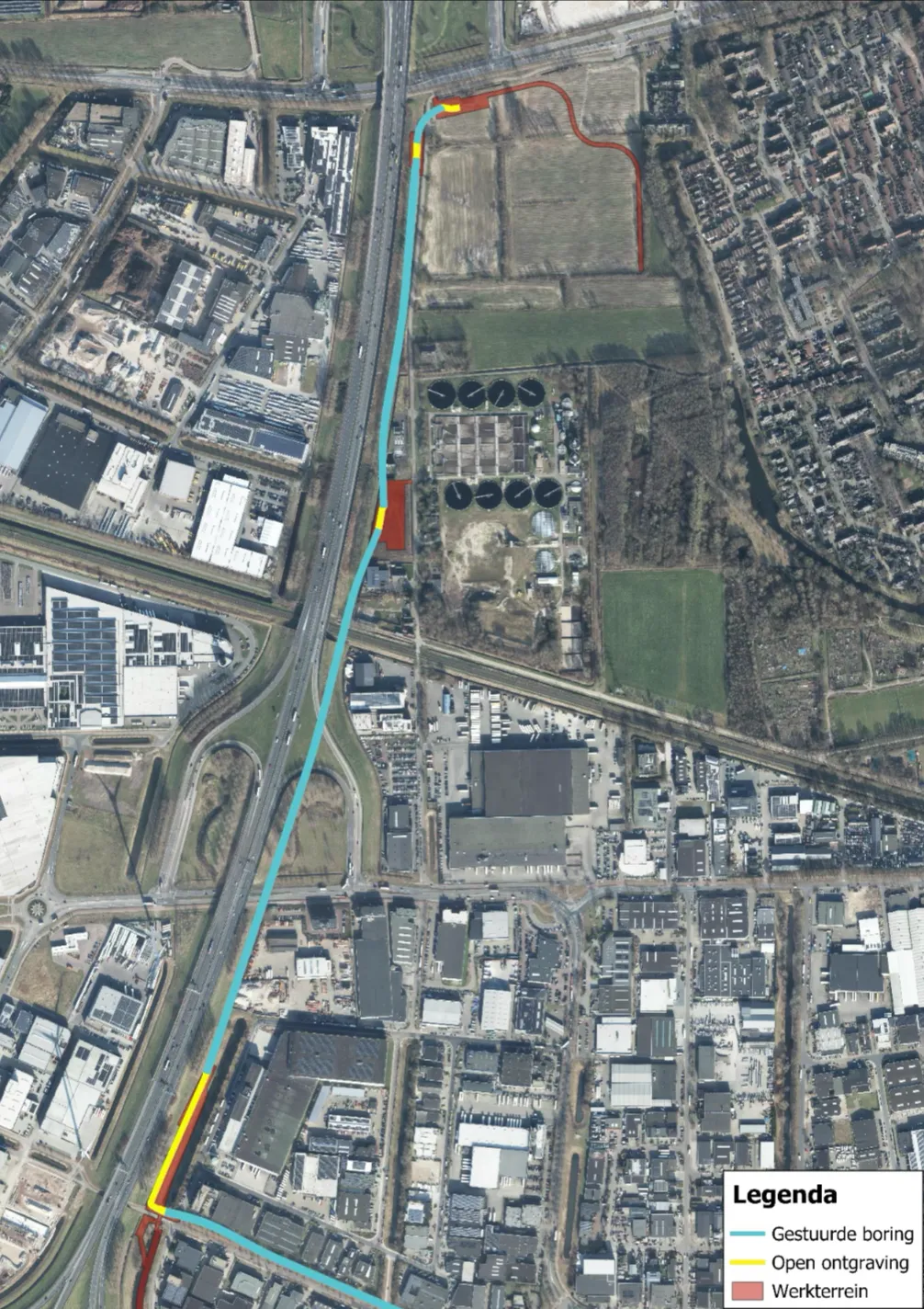 Luchtfoto met het tracé van de nieuwe hoogspanningskabel tussen de kruising A30–N224 en de Dieselstraat, inclusief de locaties van de gestuurde boringen, open ontgravingen en werkterreinen.