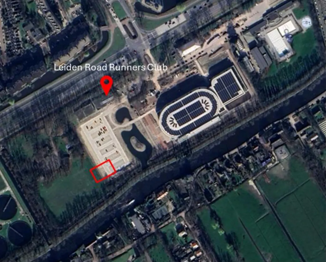 Luchtfoto die de locatie van het nieuwe elektriciteitsstation weergeeft.